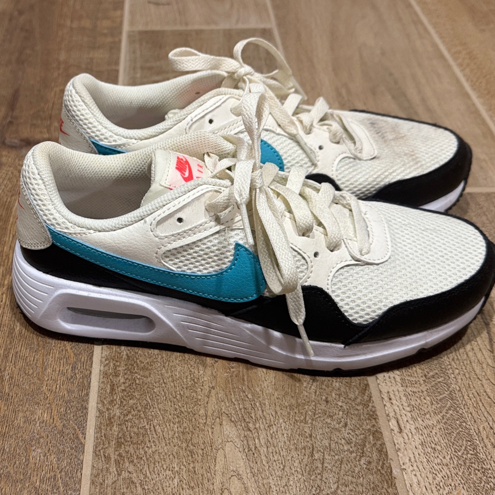 Women’s Nike Air Max